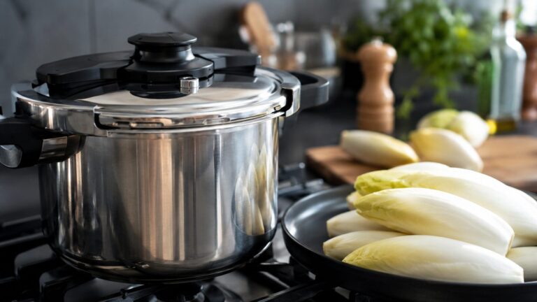 Temps de cuisson des endives à la cocotte-minute : durée et conseils