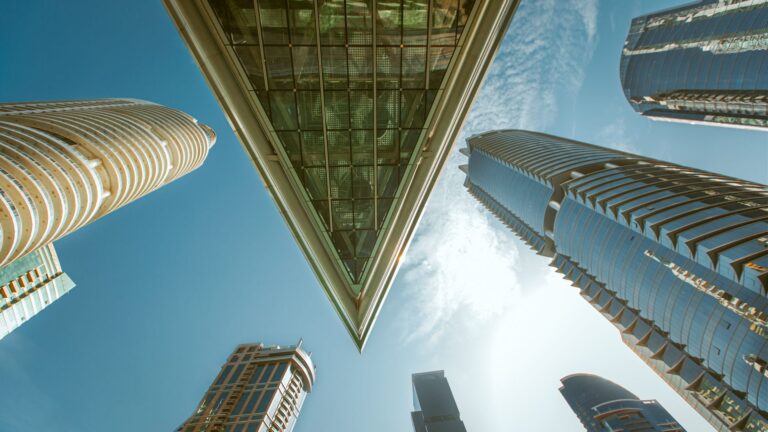 Tout sur Almas Tower et son importance dans l’architecture moderne