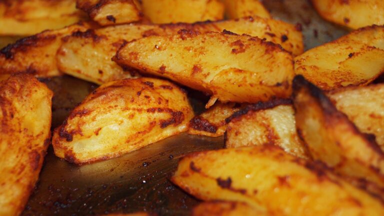 Comment réussir la cuisson des pommes grenailles au four